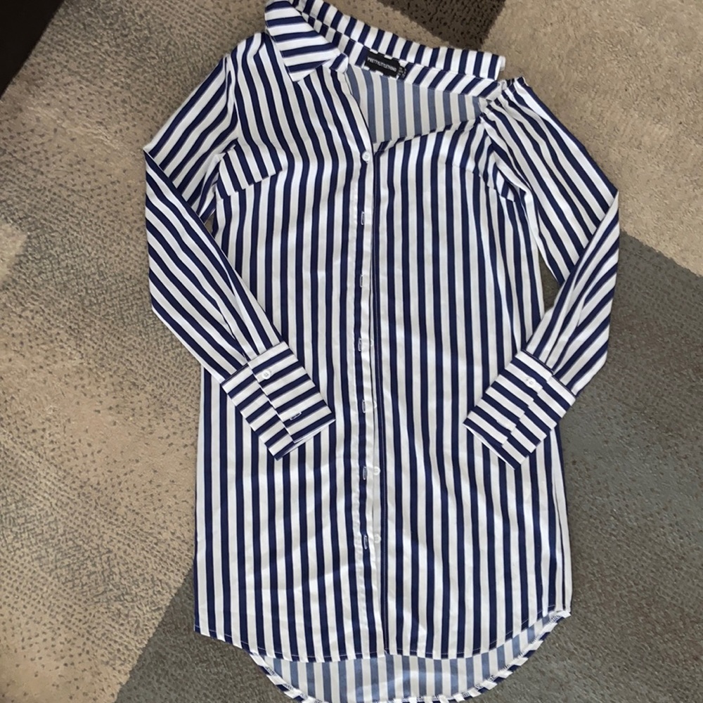 Off the shoulder button down, long sleeve, blouse dress size 0